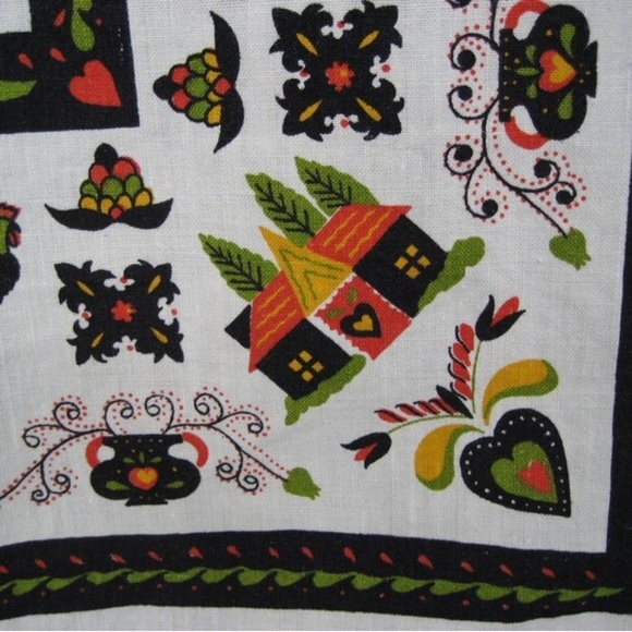 Vintage Linen Table Cloth Alfresco dining New England style Folk Art pattern​​ - Picture 6 of 7